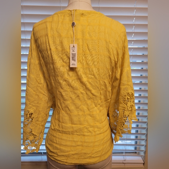 NWT Max Studio Yellow blouse with tie in front - Picture 7 of 9